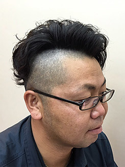 斬新モヒカンパーマヘアーの画像